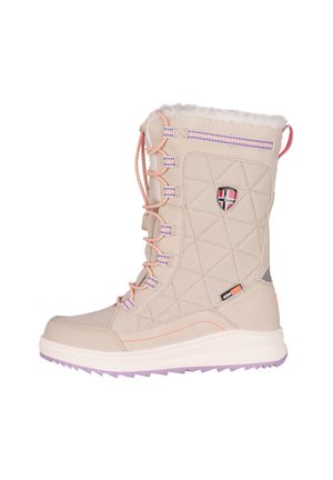 Beige winter boot with purple sole, quilted sides, pink and purple laces, fur lining, and a Norwegian flag emblem on the ankle.