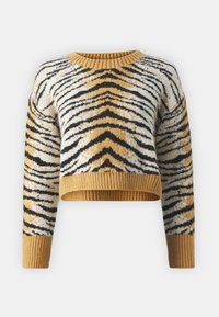 Le pull court présente un motif rayé tigre noir, orange et crème. Col et poignets côtelés dans un orange contrastant. Texture douce.