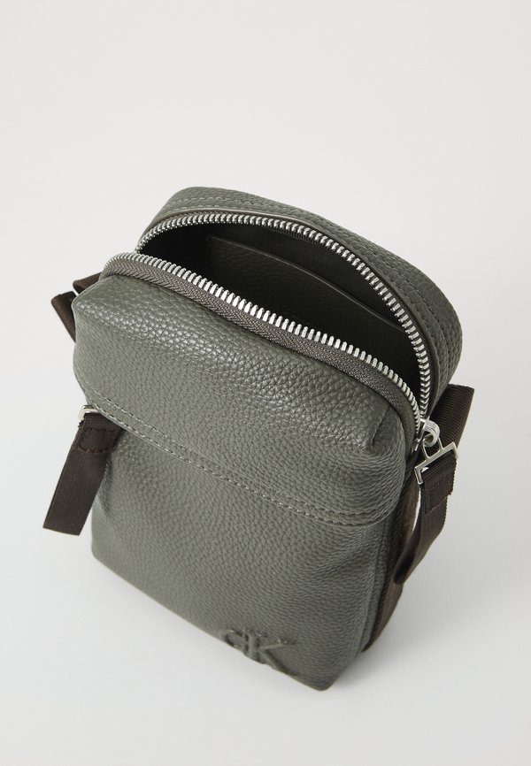 YOUNG INTERESTING REPORTER - Cross body bag - beluga3