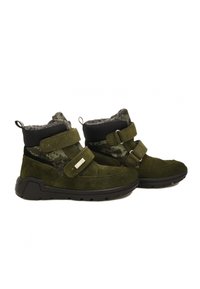Groene suède laarzen met zwart camouflagedetail, klittenbandsluitingen en een gewatteerde bontvoering; stevige zwarte rubberen zool voor grip.
