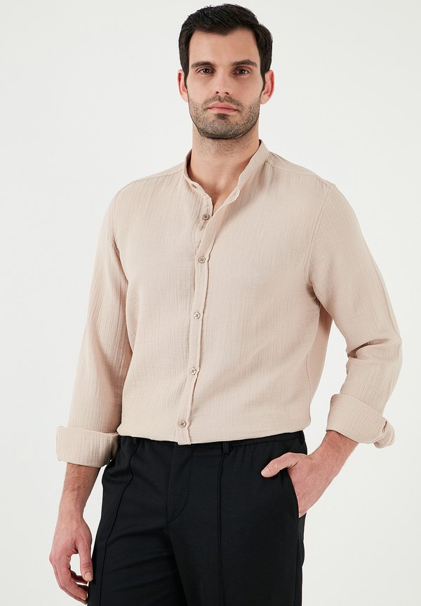 REGULAR FIT - Hemd - beige