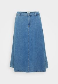 Blå denim A-line nederdel med taljeelastik, frontknaplukning og stikkede sømme. Materialet har en standard denim tekstur.