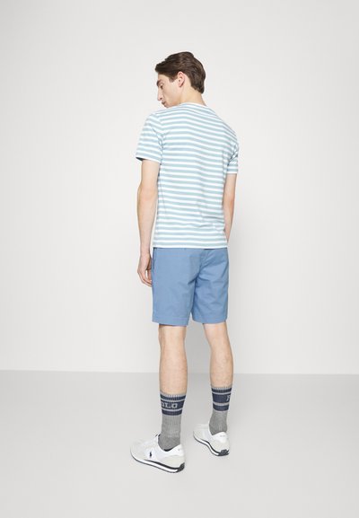 Polo Ralph Lauren 8-INCH STRETCH STRAIGHT FIT CHINO SHORT - Calções - channel blue