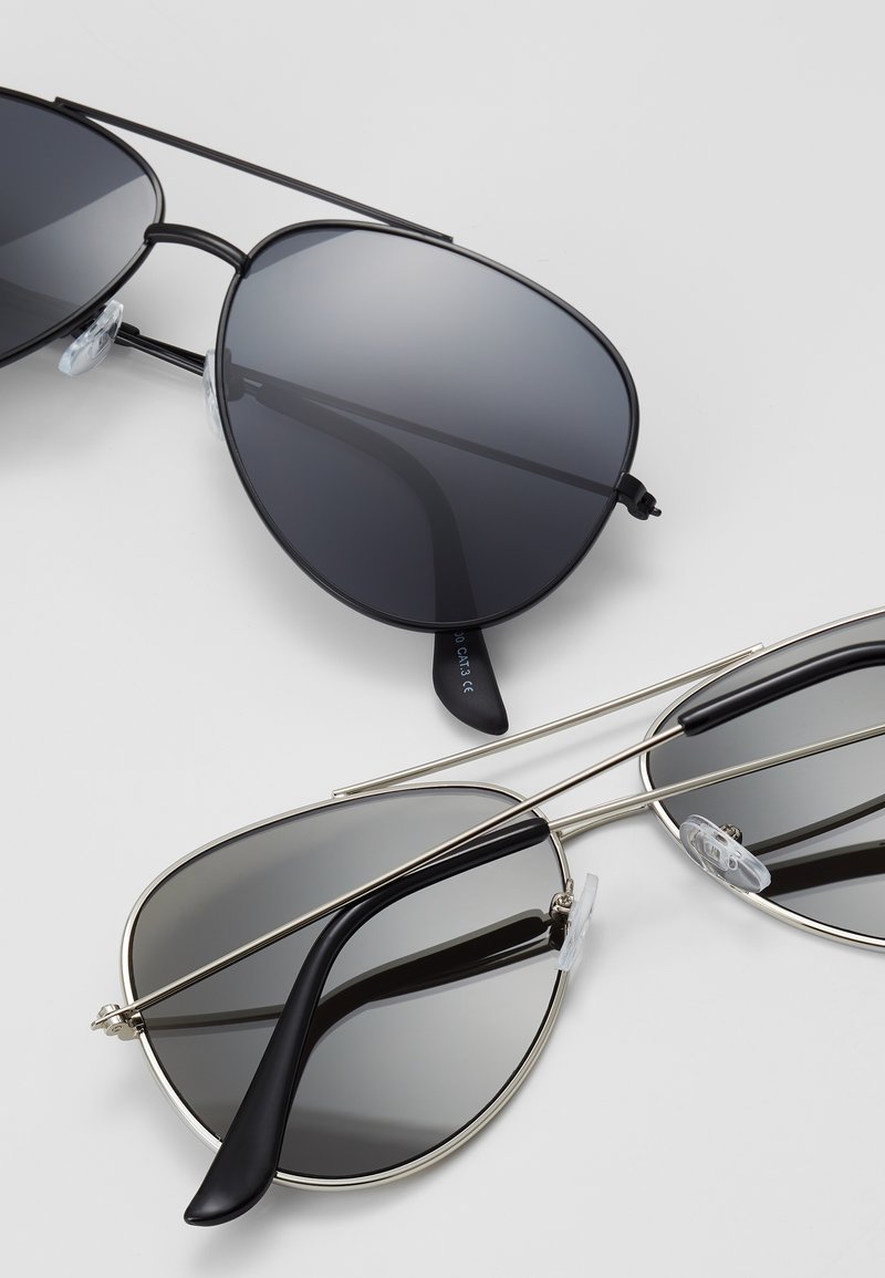 nyt år Kan ikke læse eller skrive Hvert år Only & Sons SUNGLASSES 2 PACK - Solbriller - black/silver-coloured/sort -  Zalando.dk