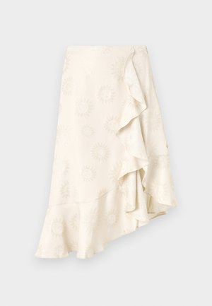 Witte gerimpelde wikkelrok met een subtiel zonpatroon, gemaakt van een zachte stof, met een flonkerende zoom en een zijsluiting met strik.