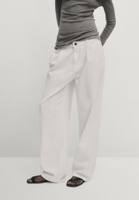 Massimo Dutti Tygbyxor - white