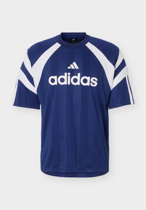 adidas Sportswear, HOUSE OF TIRO - T-shirt con stampa - dark blue/white