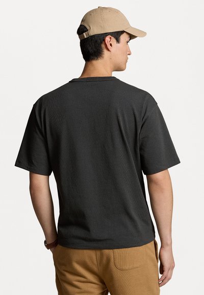 Polo Ralph Lauren RELAXED FIT LOGO JERSEY T-SHIRT - Základné tričko - faded black