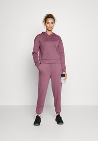 ONLY Play ONPLOUNGE LIFE REG NOOS - Tracksuit bottoms - eggplant