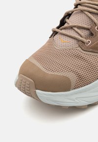 HOKA ANACAPA 2 MID GTX - Scarpa da hiking - dune/ice flow