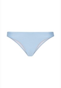 Parte inferior de biquíni azul claro com uma textura suave, um corte de cintura baixa e um design minimalista sem padrões ou detalhes adicionais.