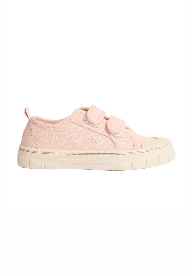 Rosa canvas sneakers med dubbla Velcro-remmar, blommig broderidetalj, rund tå och krämfärgad gummisula.