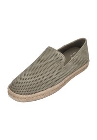 Olivinės slip-on bateliai su perforuota viršutine dalimi, tekstilės medžiaga, apvalus nosis ir natūralus jutos padas. Lengvas ir kvėpuojantis dizainas.