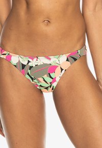 Blommönstrad baddräktsbottom i livliga färger, med gröna, rosa och orangea nyanser. Tillverkad av ett mjukt tyg med sidosömmar.