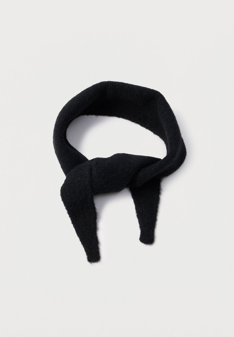 Sort, blødt stofpandebånd med knyttet frontdesign og forlængede ender, blød tekstur, velegnet til forskellige frisurer.