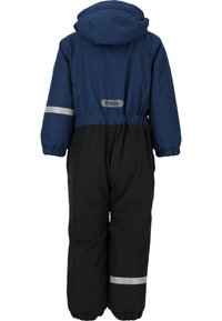 Blauer und schwarzer isolierter Schneoverall mit Kapuze, elastischem Bund, Seitentaschen und reflektierenden Streifen an Armen und Beinen.
