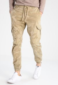 Urban Classics - CAMO JOGGING  - Cargo trousers - sand Thumbnail Image 1