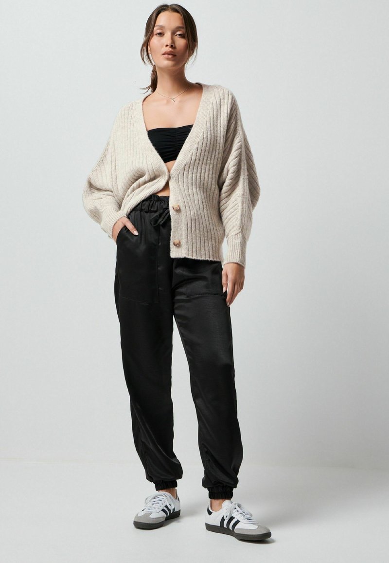 Next Strickjacke - neutral brown