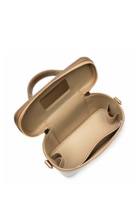 Piccola borsa dorata con interno in pelle liscia. Presenta una maniglia superiore e una chiusura con zip, con scomparti per l'organizzazione.