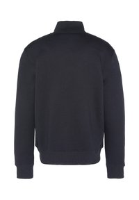 Felpa navy con colletto alto, polsini e orlo a costine. Caratterizzata da una texture liscia e un design semplice e classico senza loghi visibili.