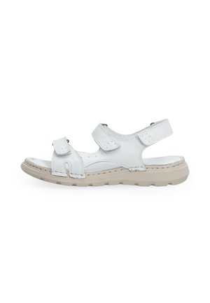 Witte lederen sandaal met beige rubberen zool, met verstelbare klittenbandsluitingen over de tenen, wreef en hiel voor een goede pasvorm.