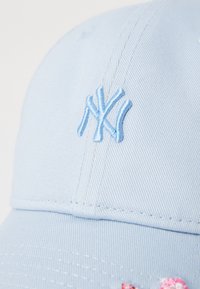 New Era FLORAL VISOR 9TWENTY UNISEX - Lippalakki - light blue
