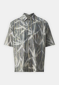 Short-sleeve button-up shirt in a gray fabric featuring a bamboo pattern in light gray and beige tones. Includes a chest pocket and collar.