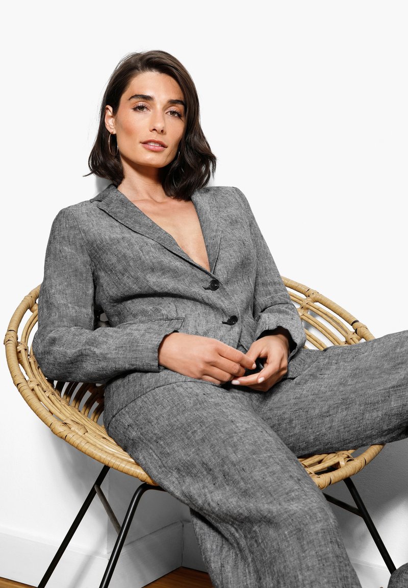 Damen Leichte Jacken | s.Oliver Blazer black melange/schwarz meliert - YK04120 Damen Leichte Jacken | s.Oliver Blazer black melange/schwarz meliert - YK04120