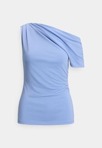 Lys blå, en-shoulder topp med rynkedetaljer på den korte ermen og siden, tettsittende silhuett.