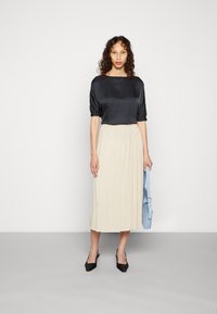 someday. ZATINI - T-shirt básica - global blue