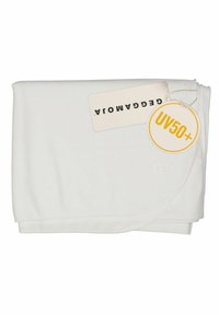 Vit UV50+-skyddande filt med slät yta, med rundad kant och en etikett för information om solskydd.