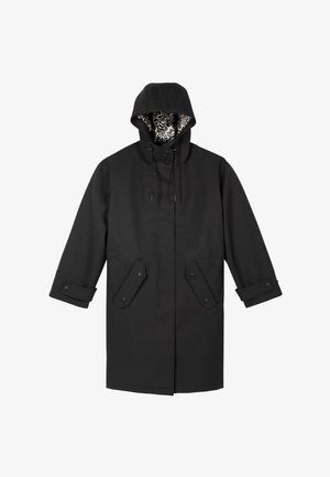Schwarzer Regenmantel mit Kapuze, vorderen Taschen mit Knöpfen, verstellbaren Manschetten und Innenfutter mit Tiermuster in der Kapuze.