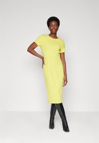 BOSS DUKEVA - Šaty do práce - medium yellow