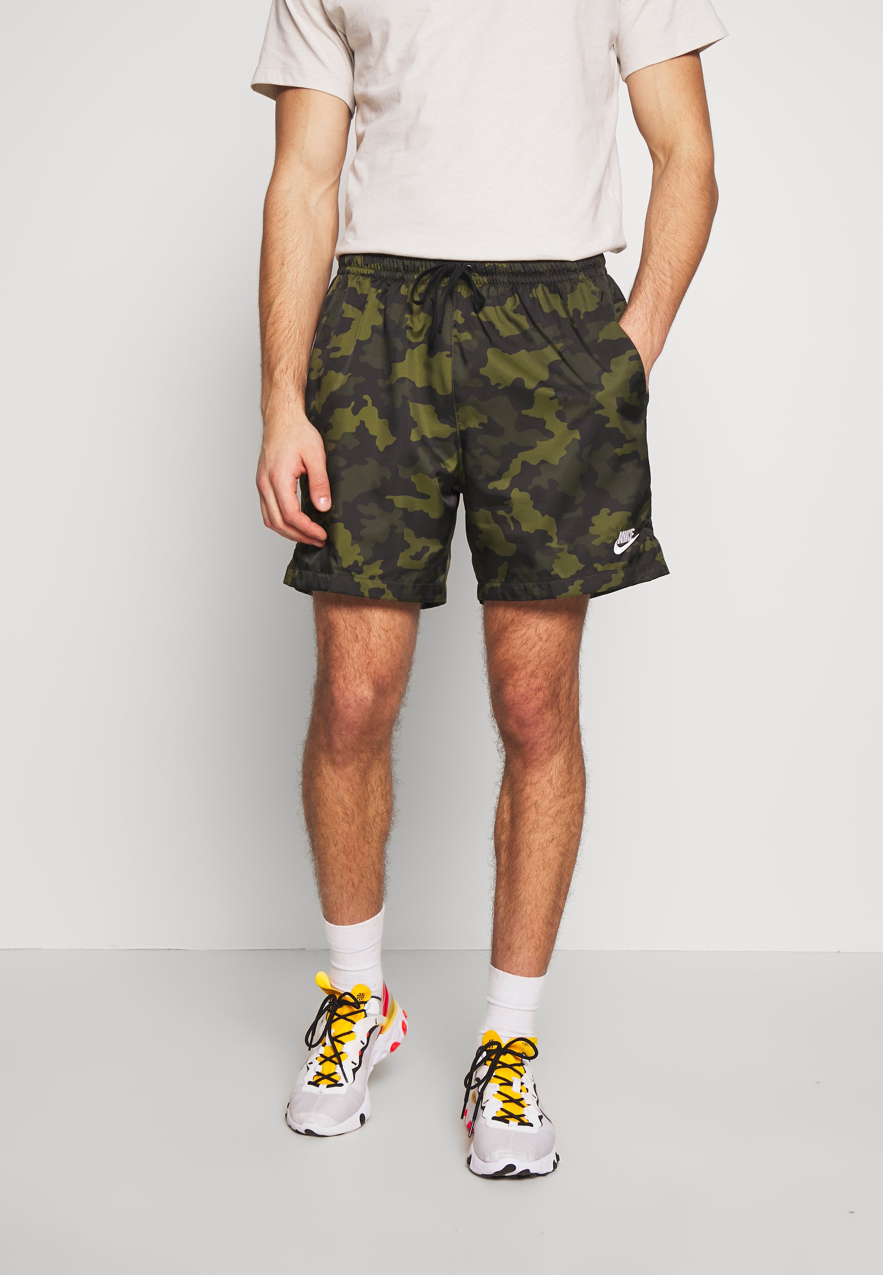 flow shorts nike