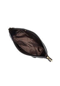 Sacca nera in pelle con zip dorata, con rivestimento interno in satin marrone liscio e il nome del marchio stampato ripetutamente.