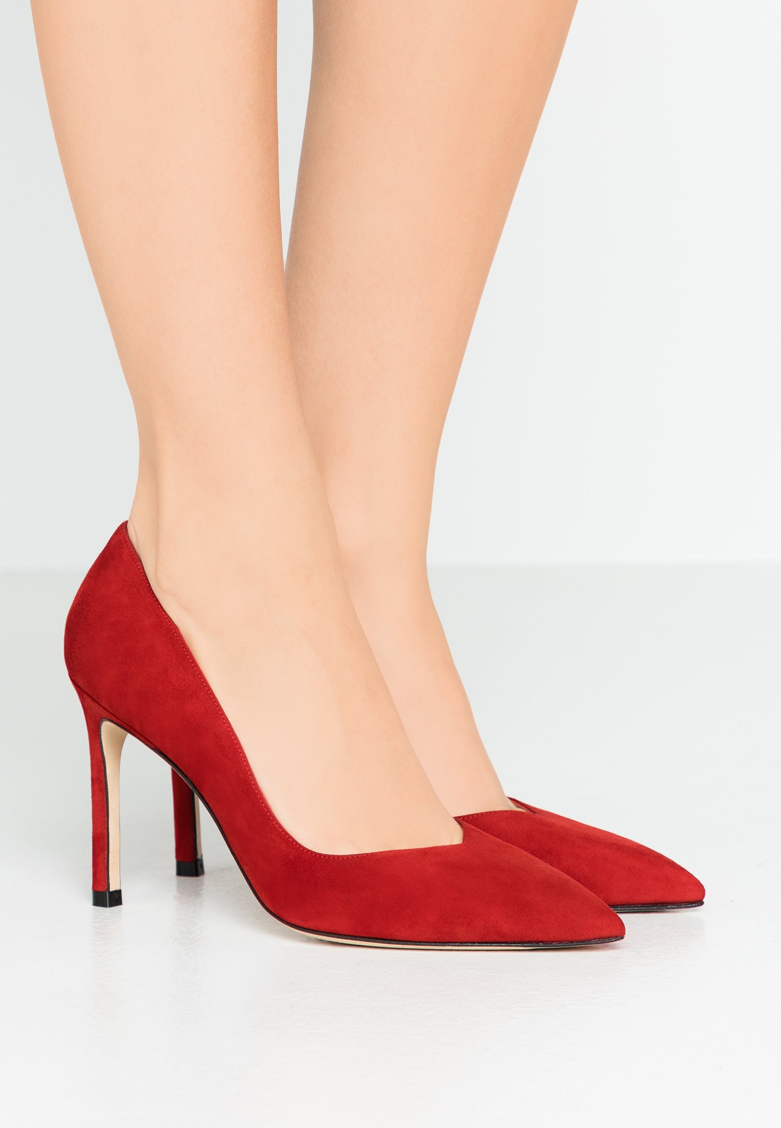 stuart weitzman luna 85