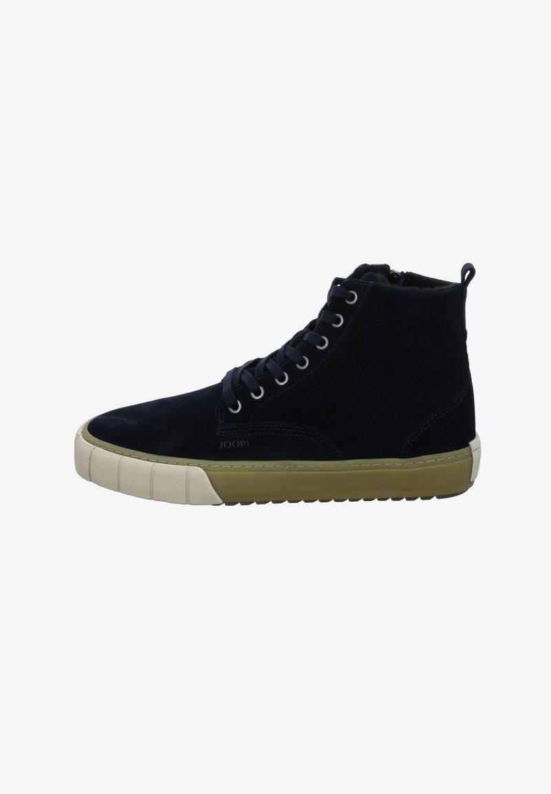 Baskets montantes en daim noir avec semelle en caoutchouc beige, lacets noirs, fermeture éclair latérale et détails de couture.