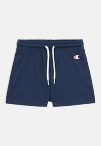 Μπλε σκούρο αθλητικό σορτς με ελαστική μέση, λευκό κορδόνι και μικρό λογότυπο της Champion στη δεξιά μπροστινή πλευρά.