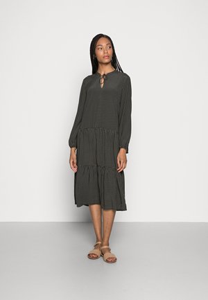 Opus Kleider Online Entdecke Dein Neues Kleid Zalando 
