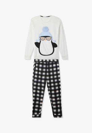 Maglietta bianca a maniche lunghe con una grafica di un pinguino che indossa occhiali e un cappello blu, abbinata a pantaloni in pile a scacchi bianchi e neri.