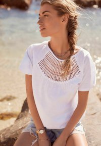 Next REGULAR FIT - Triko s potiskem - white