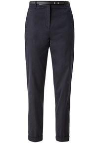 Námořnické kalhoty vyrobené z hladké tkaniny, s plochým předním dílem, poutky na opasek a ohrnutými manžetami. Minimalistický design bez vzorů nebo akcentů.