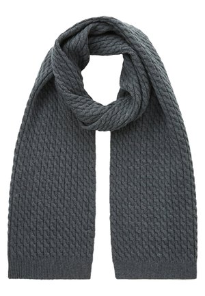 Écharpe d'hiver tricotée gris foncé avec un motif torsadé, pliée en boucle lâche sur fond blanc.