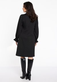 YOEK Blusenkleid - black