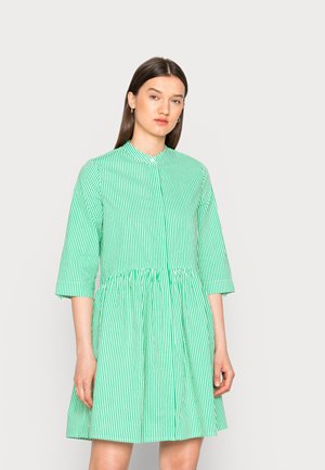 ALBANA - Vestido camiseiro - amoli green