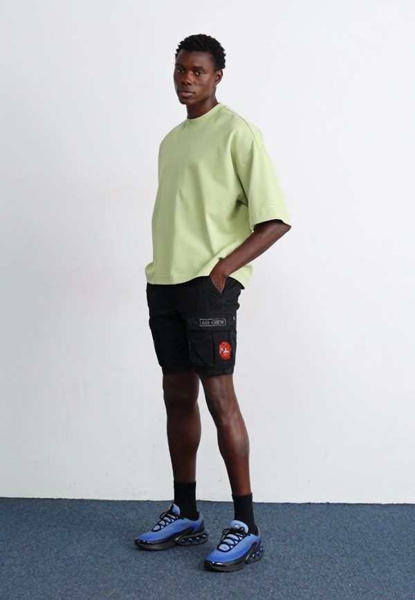 FLYING TIGERS  - Shorts2