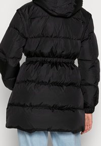 Tommy Jeans Piumino lungo - black