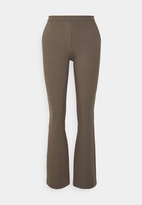 Braune, ausgestellte Hosen aus dehnbarem Material, mit hohem Bund und glatter Textur, ohne sichtbare Muster oder Akzente.