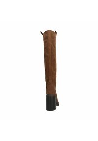 Botte en suède marron au-dessus du genou avec un talon bloc noir rectangulaire, texture lisse et coutures verticales. Présente des boucles en haut pour un enfilage facile.