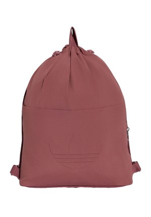 Plecak na sznurki w kolorze dusty rose, z przednią kieszenią, wytłoczonym logo Adidas trefoil, regulowanymi paskami i górną pętlą do przenoszenia.
